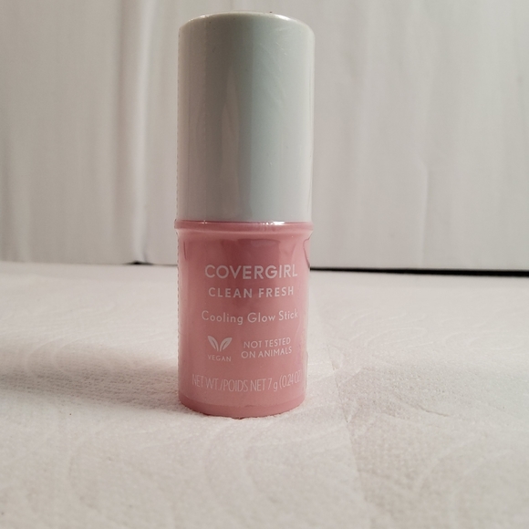 COVERGIRL Makeup Covergirl Clean Fresh Cooling Glow Stick In 30